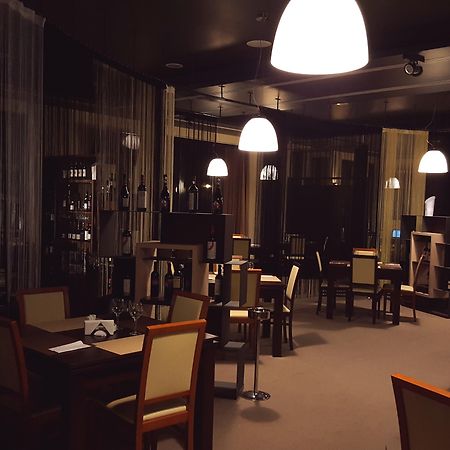 Hotel Galaxy Dumbravita  Exteriör bild