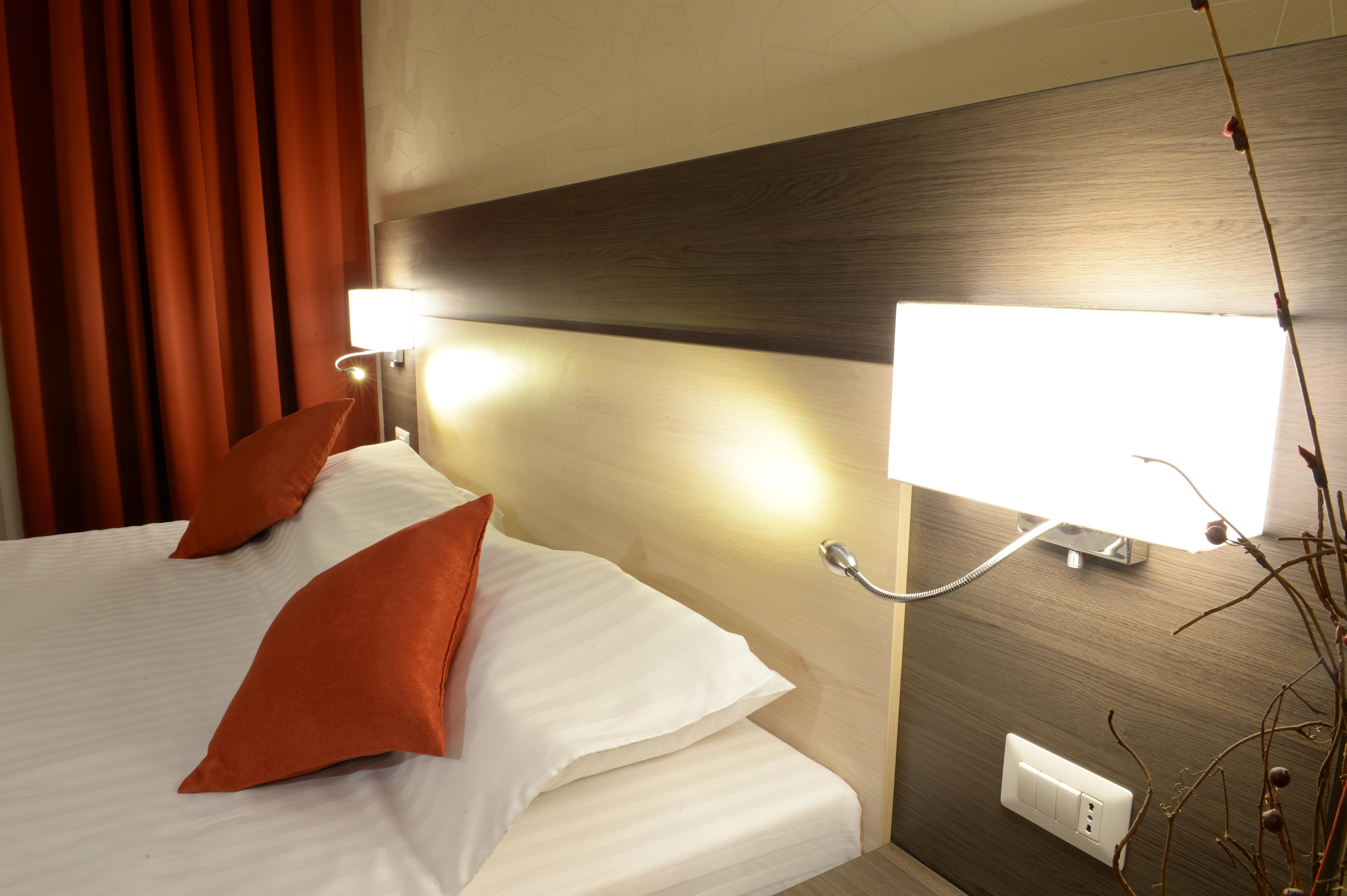 Hotel Galaxy Dumbravita  Exteriör bild