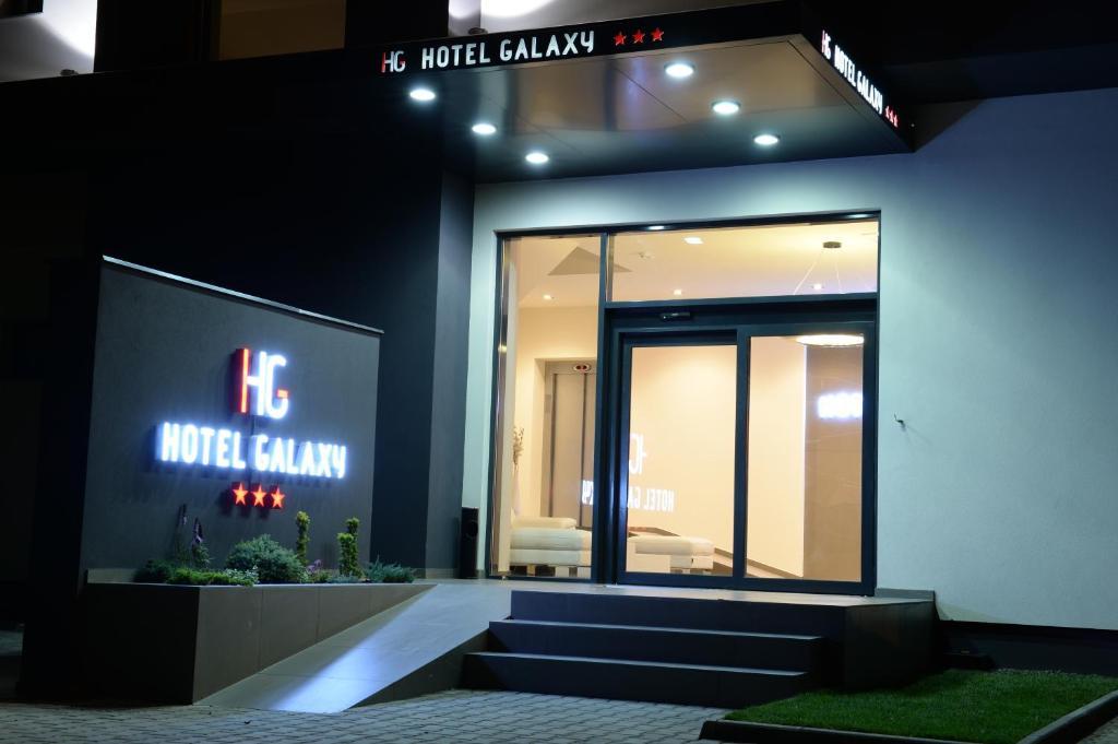 Hotel Galaxy Dumbravita  Exteriör bild