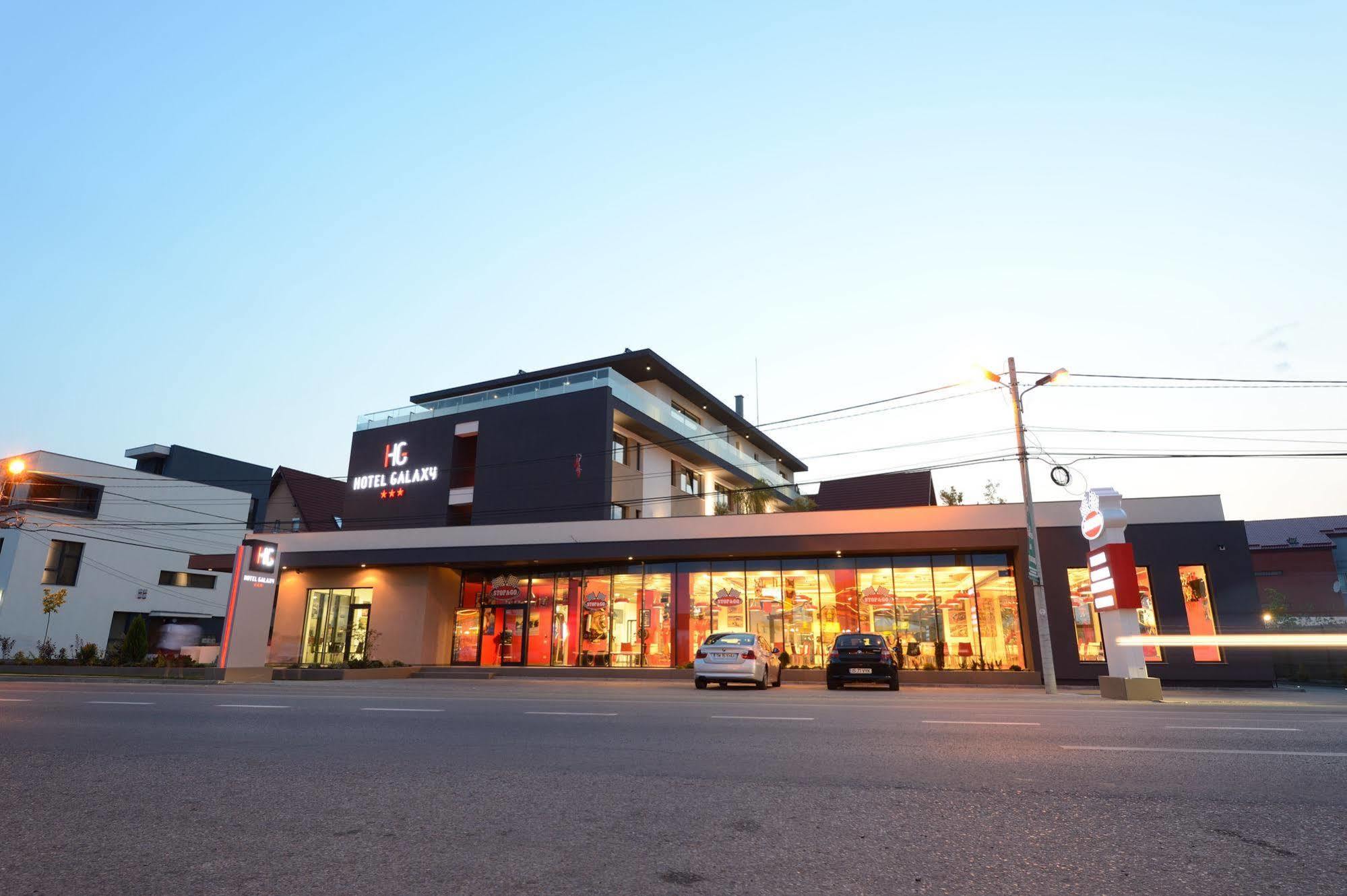 Hotel Galaxy Dumbravita  Exteriör bild