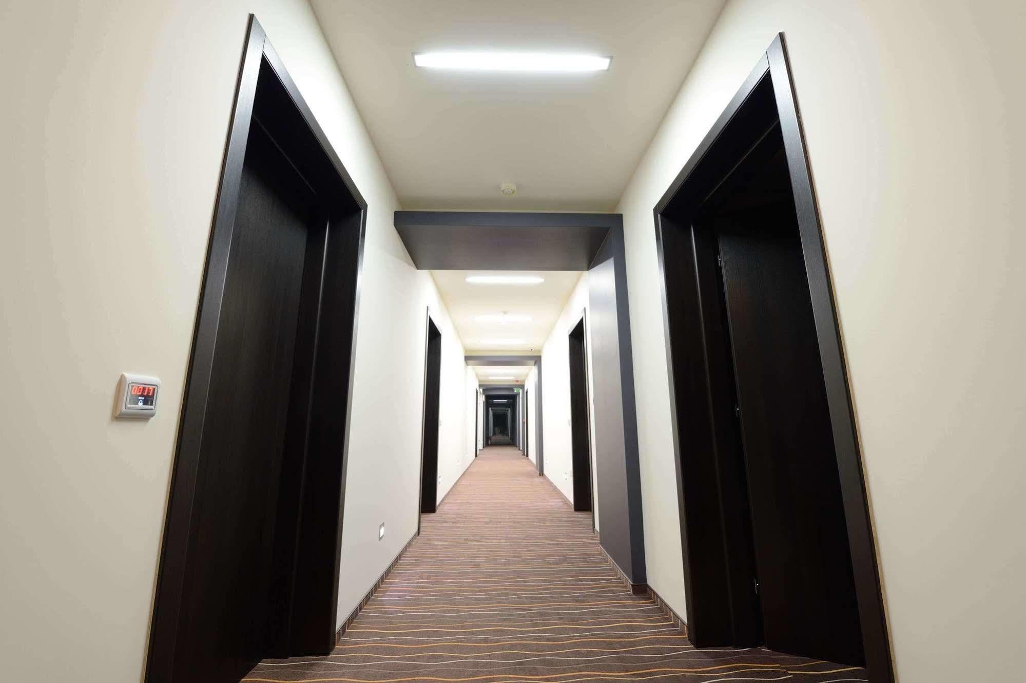 Hotel Galaxy Dumbravita  Exteriör bild